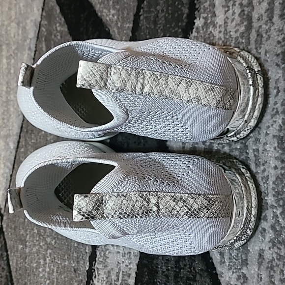 URBAN SPORT METALLIC GRAY SNAKE PRINT J SLIDES SNEAKERS - Picture 6 of 13